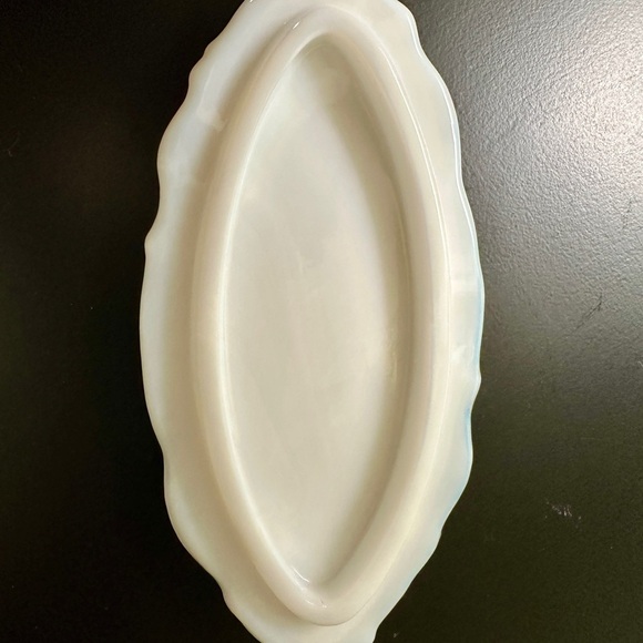 FOSTORIA, JENNY LIND, PRESSED, MILK GLASS, CAMEO, PIN BOX WITH LID. - Picture 6 of 14